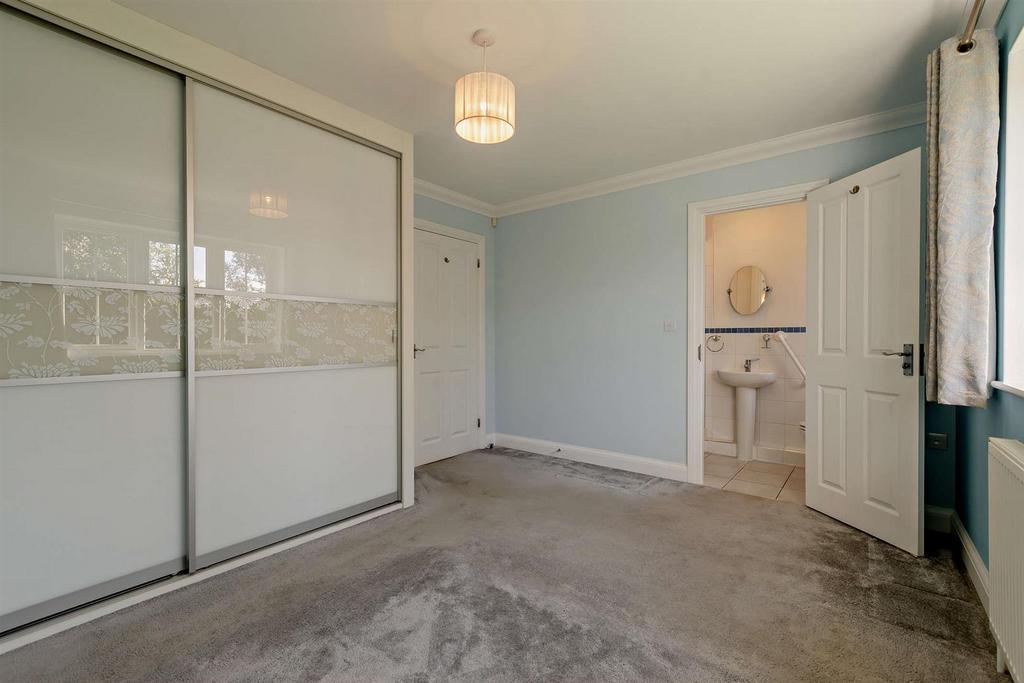 8638845-interior16-800.jpg