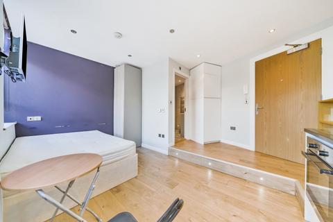 Studio to rent, Mercia Grove London SE13