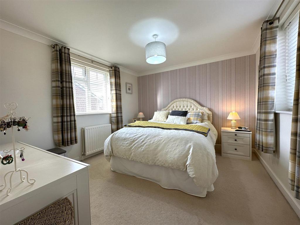 Master Bedroom 898