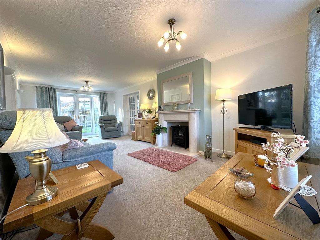 Generous Living Room 987