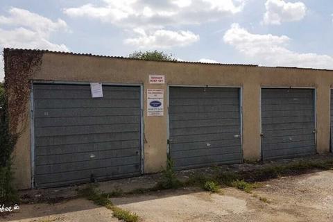 Garage to rent, Blenheim Road, Kidlington OX5