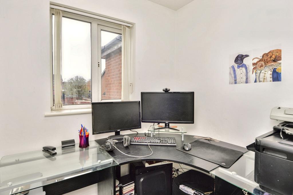 Office/Bedroom 5