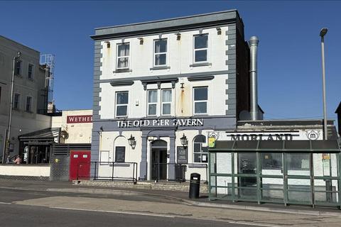 Bar and nightclub to rent, Old Pier Tavern, Pier Street, Burnham-On-Sea, Somerset, TA8