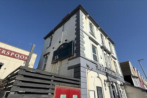 Bar and nightclub to rent, Old Pier Tavern, Pier Street, Burnham-On-Sea, Somerset, TA8