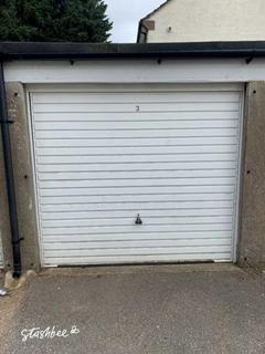 Garage to rent, Willow Crescent, Farnborough GU14