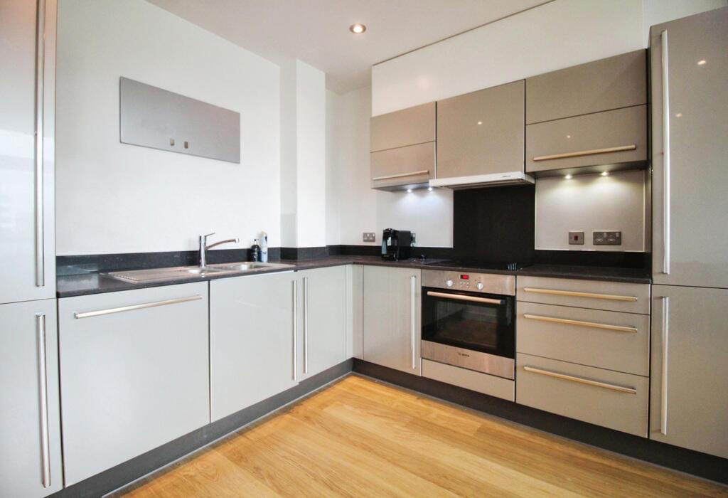 Kitchen 1.jpeg