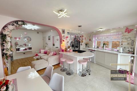 3 Beverley Avenue, Hounslow, TW4 5HF