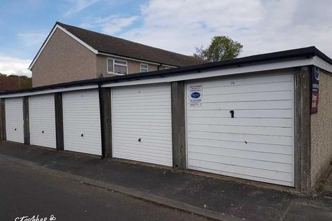 Garage to rent, Fairfax Road, Farnborough GU14