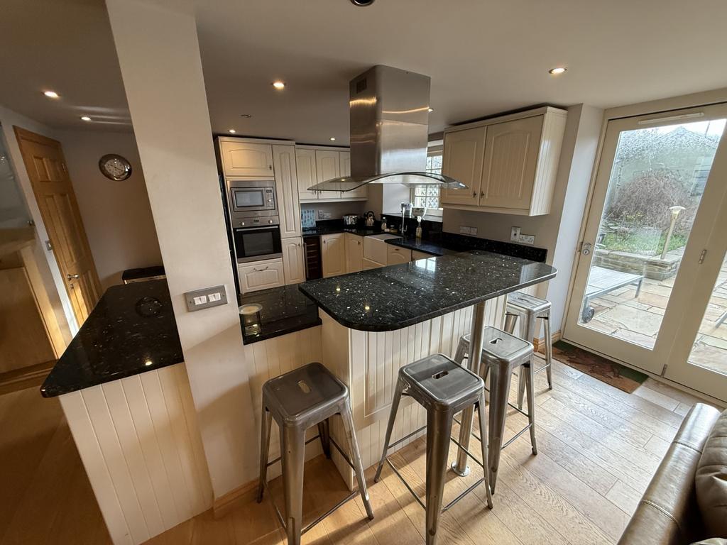 Open Plan Kitchen/Lounge Area
