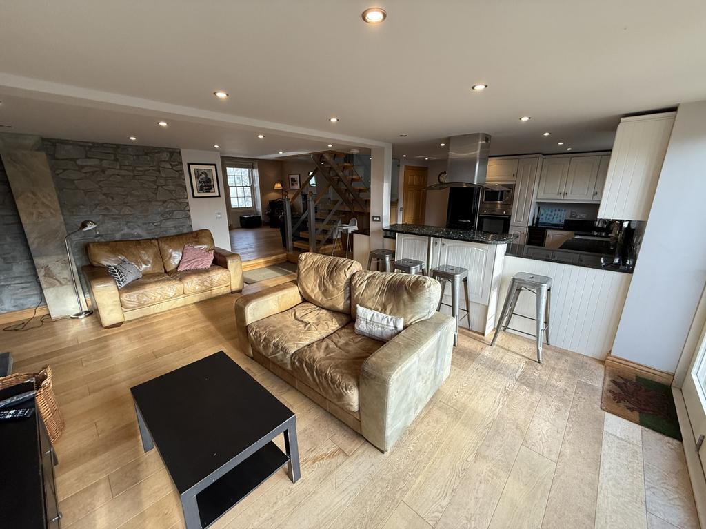 Lounge Area