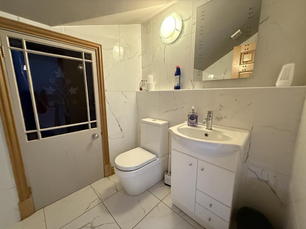 Main Bathroom