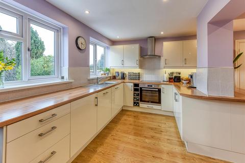 149 Wombourne Park, Wombourne, Wolverhampton, WV5 0LZ