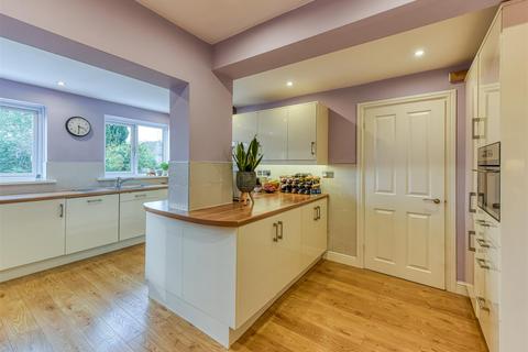 149 Wombourne Park, Wombourne, Wolverhampton, WV5 0LZ