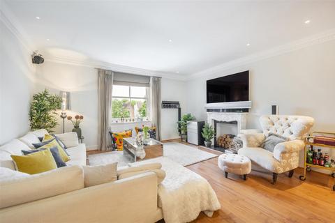 3 bedroom flat to rent, Fitzjohn's Avenue, Hampstead, NW3