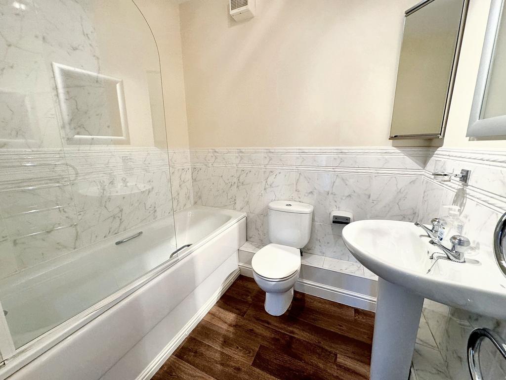 Main Bathroom