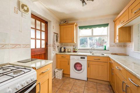 3 bedroom semi-detached house to rent, Clipper Crescent, Kent DA12