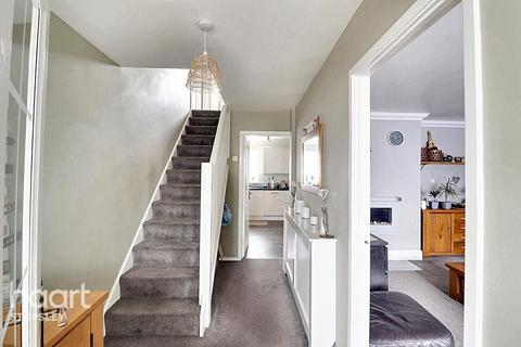 13 Lancing Road, Luton, LU2 8JN