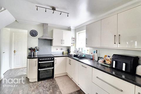 13 Lancing Road, Luton, LU2 8JN