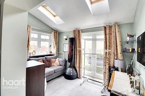 13 Lancing Road, Luton, LU2 8JN