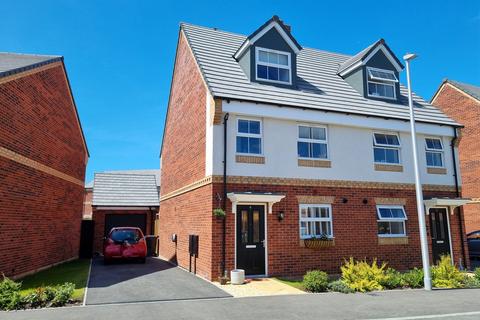 3 bedroom semi-detached house for sale, Nimrod Avenue, Southam, CV47