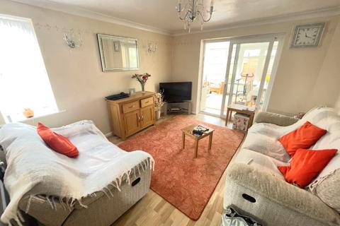 2 bedroom semi-detached house for sale, Adamsfield Gardens, Bournemouth, BH10 5