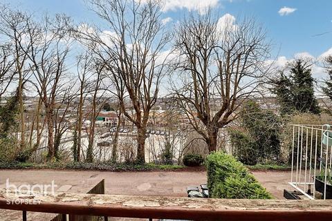 22 Hart Hill Drive, Luton, LU2 0AX