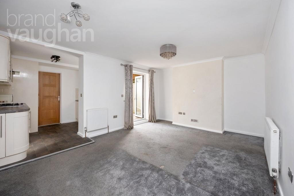 Apartment in Hove, Brunswick - View 3
