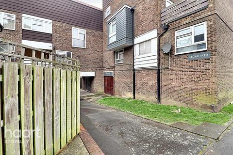 3 bedroom maisonette for sale, Elgar Path, Luton