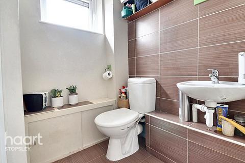 52 Elgar Path, Luton, LU2 7RJ
