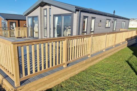 2 bedroom lodge for sale, Oxwich Swansea