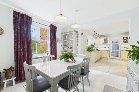 undefined, Sherfield Green, Hook RG27