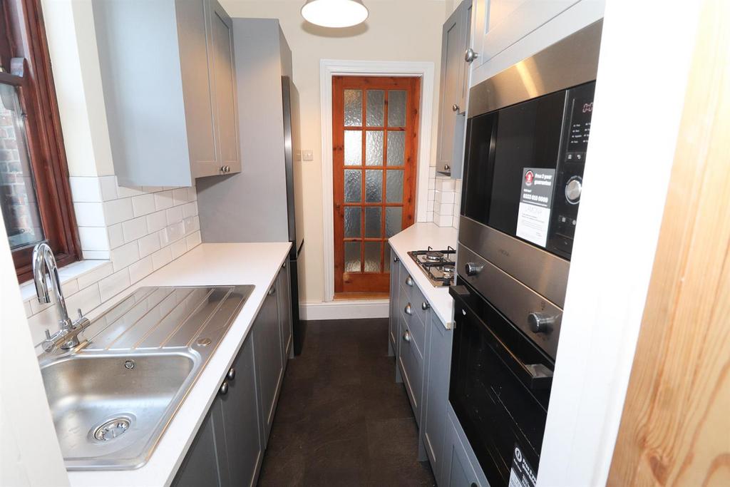 Fitted kitchen
