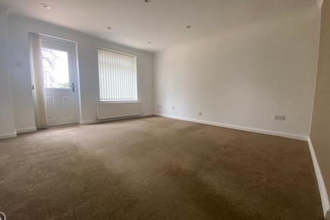 2 bedroom semi-detached house to rent, Langsett Close, Weston Favell, Northampton, NN3 9SG