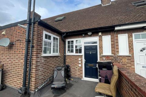 Property for sale, Broadway Parade, Hornchurch RM12