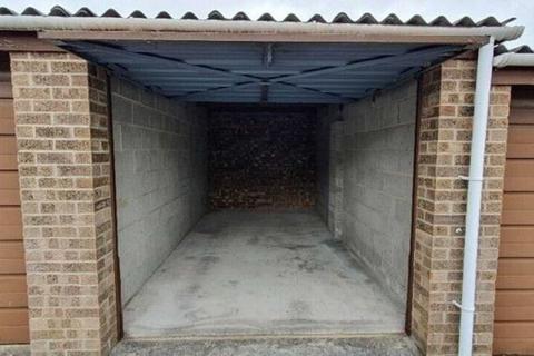 Garage to rent, Ringwood Road, Bridgwater TA6