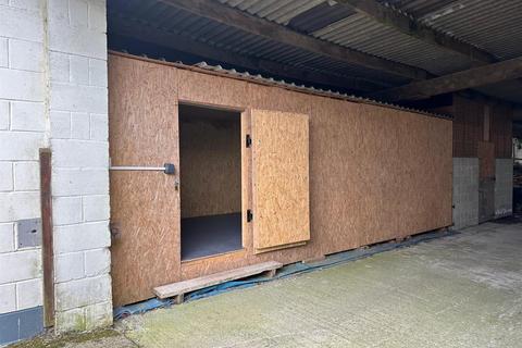 Property to rent, Stable Unit D, Redcar Wood Farm, Steeton, Keighley