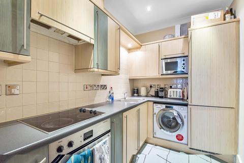 1 bedroom flat for sale, Essex Road, Islington