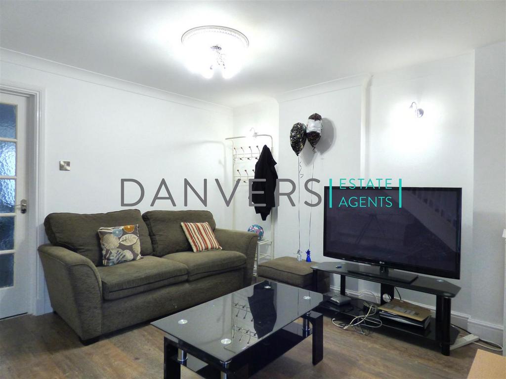 Living Room.jpg