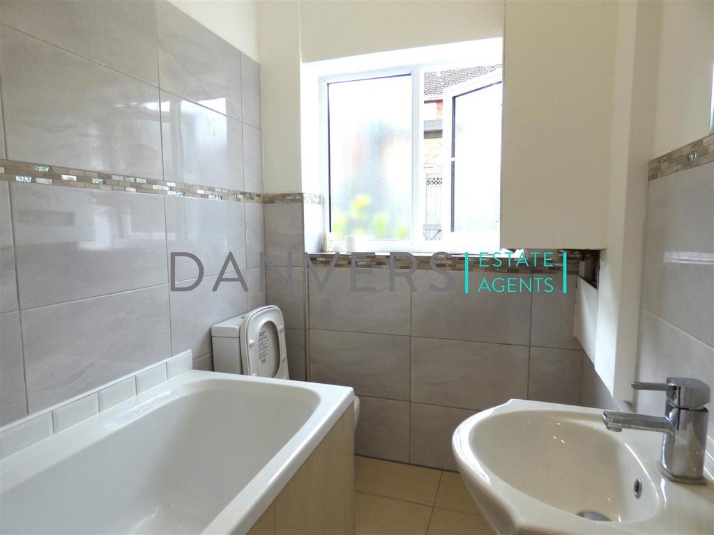 Downstairs Bathroom.jpg
