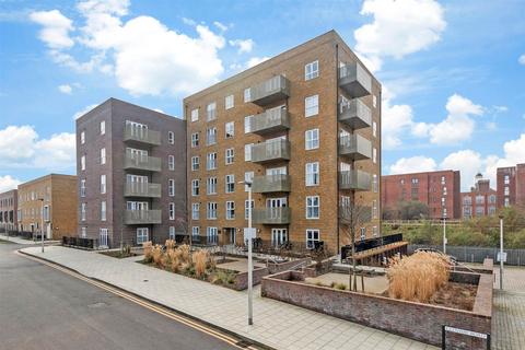 2 bedroom apartment for sale, Glenway Road, Rochester, Kent