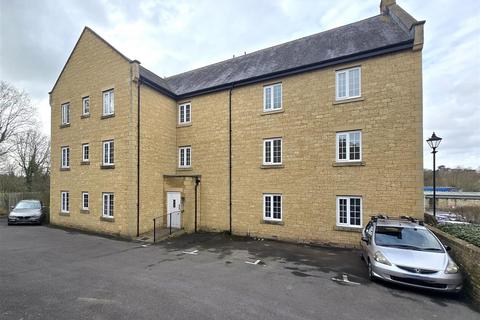 2 bedroom flat for sale, Flowers Yard, Chippenham