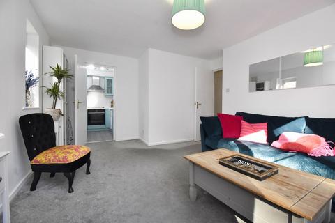 32 Badgers Copse, Orpington, BR6 0XB