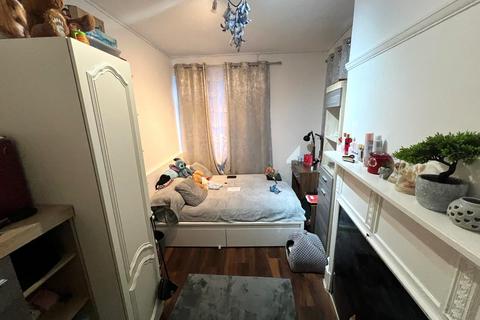 1 bedroom flat to rent, Becontree Avenue, Dagenham RM8