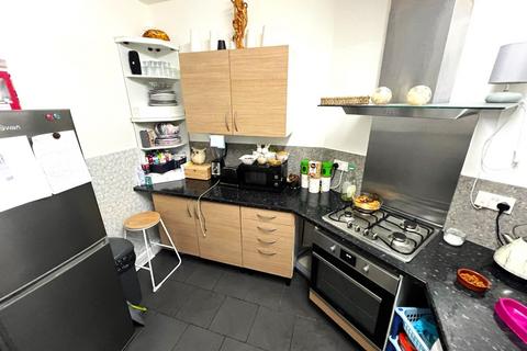 1 bedroom flat to rent, Becontree Avenue, Dagenham RM8