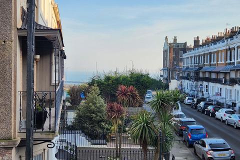 1 bedroom flat for sale, Royal Road, Ramsgate CT11