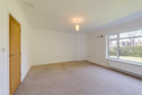 1, Clive Court Clive Avenue, Goring By Sea, Worthing, BN12 4SQ