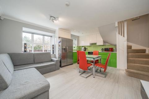 1 Christabel Close, Isleworth, TW7 6EJ
