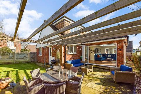 4 bedroom detached house for sale, Avondale Road, Waterlooville