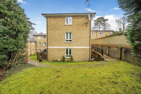 2 bedroom apartment for sale, Tupwood Lane, Caterham CR3