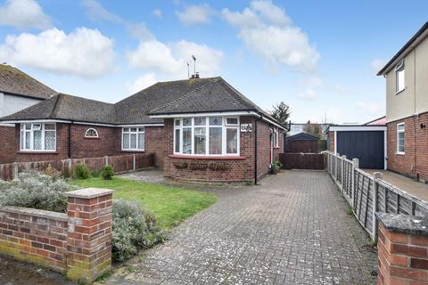 2 bedroom semi-detached bungalow for sale, Colchester Road, Holland-on-Sea